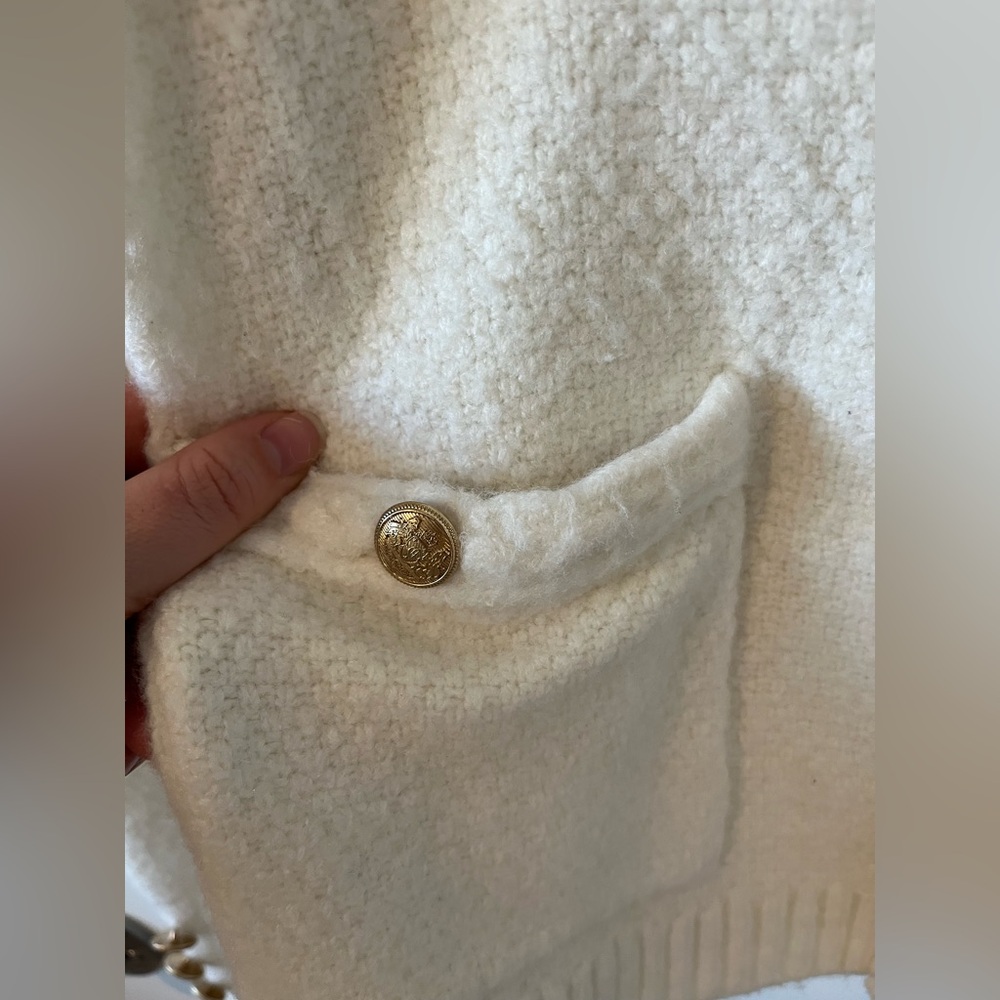Nicole Miller Sweater with Gold Buttons Old Money Aesthetic - Picture 3 of 6